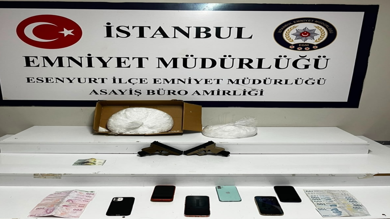 Esenyurt'ta baskın: 5 kilo 252 gram metamfetamin yakalandı