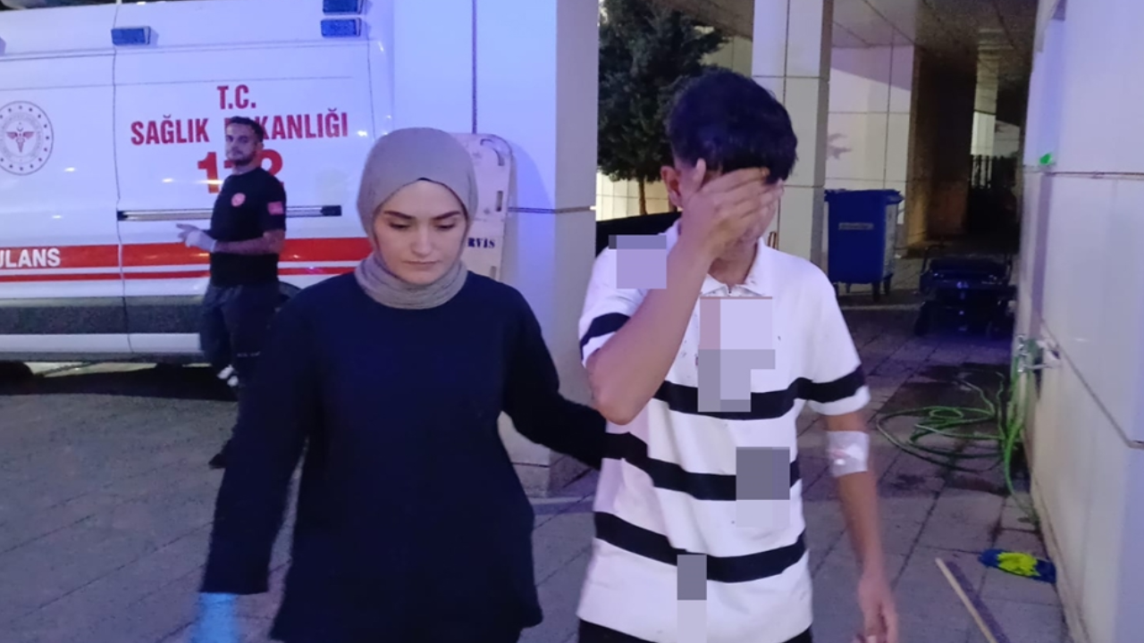 Şakalaşma kanlı bitti: 15 yaşındaki çocuk arkadaşını bıçakladı