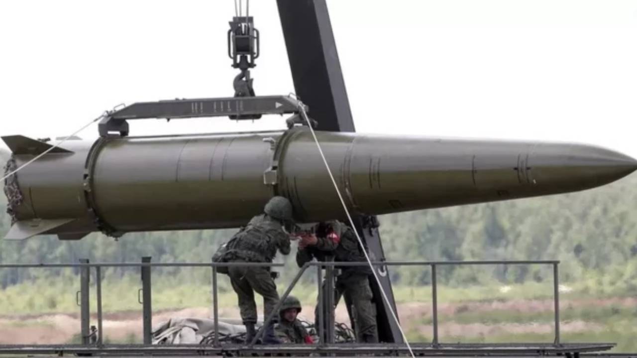 NATO nükleer silah yerleştireceği üç ülkeyi seçti