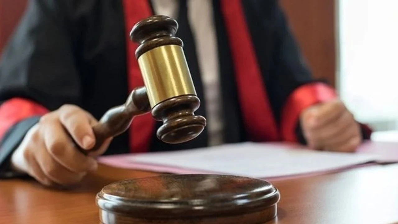 Rüşvetçi hakime suçüstü: 50 bin dolar almış!
