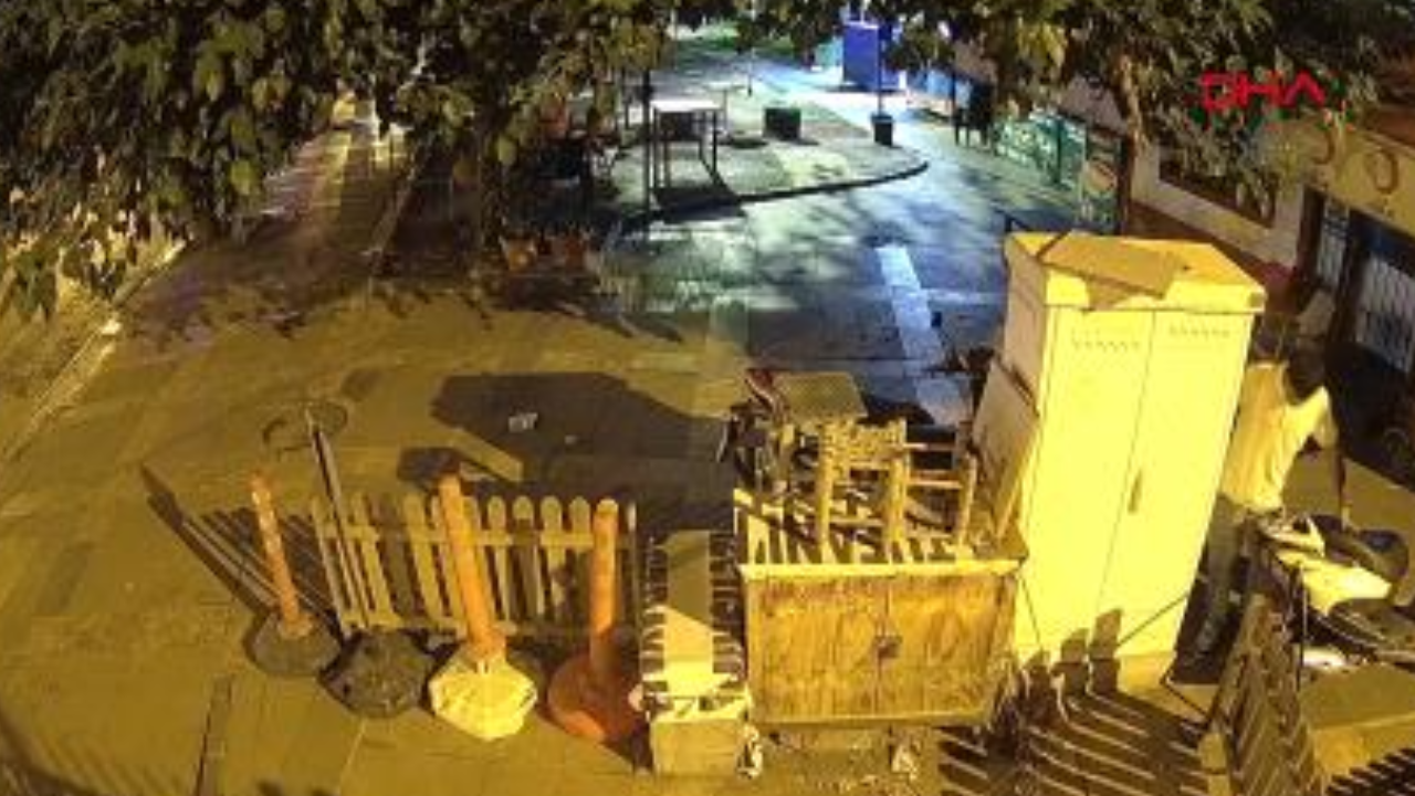 Eve gitmek için parktan motosiklet çaldı