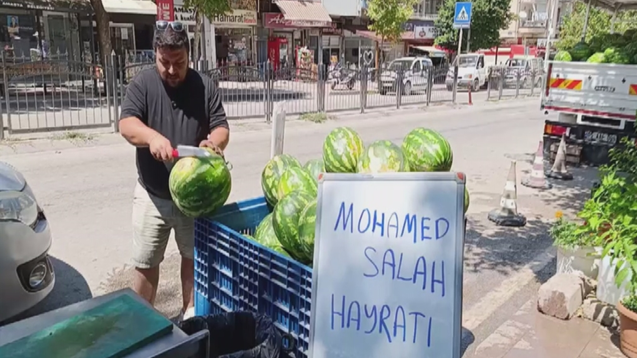 Muhammed Salah'ın transferi için karpuz adayıp dağıttı!
