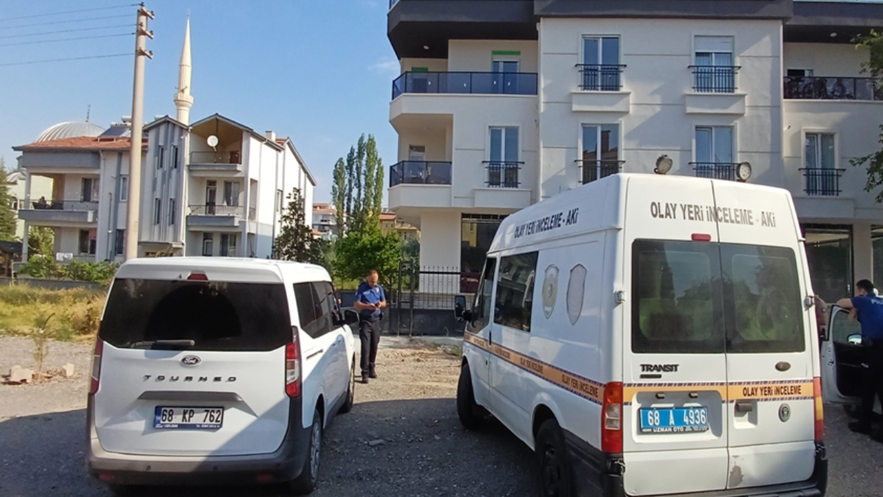 Cam silerken 3. kattan düşüp kabusu yaşadı