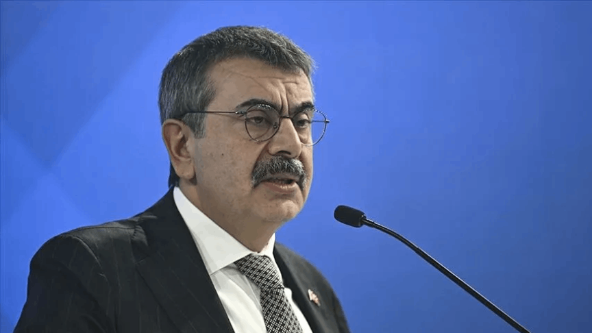 Bakan Tekin'den okullarda 'serbest kıyafet' açıklaması