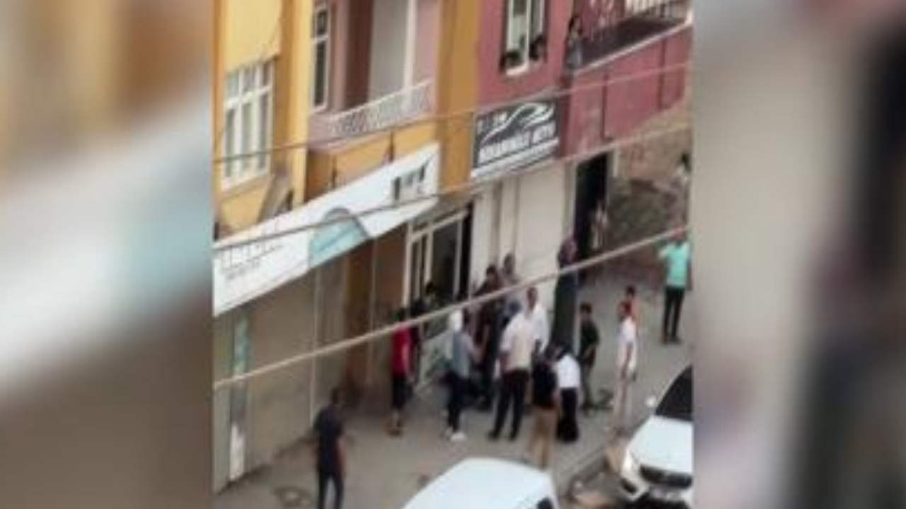 Sokak kavgasında bıçaklandı, hastanede can verdi