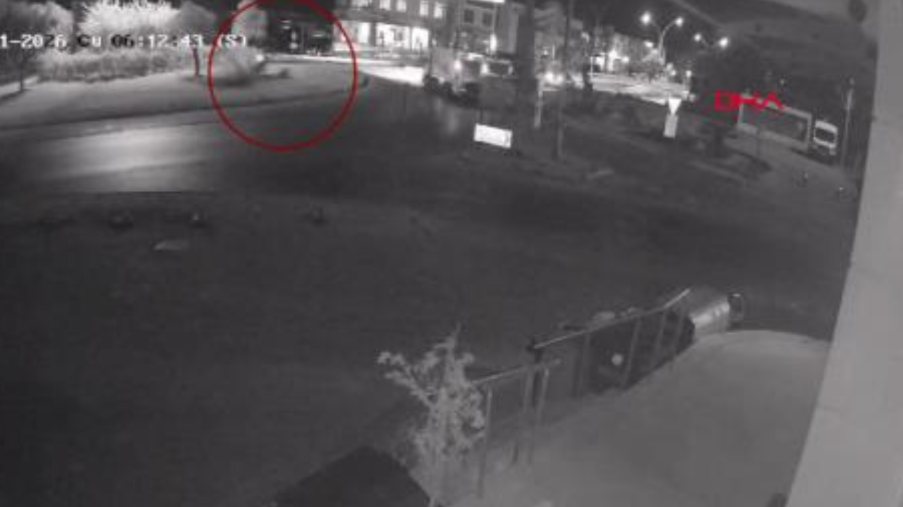 18 yaşındaki gencin motosiklet kazası kamerada