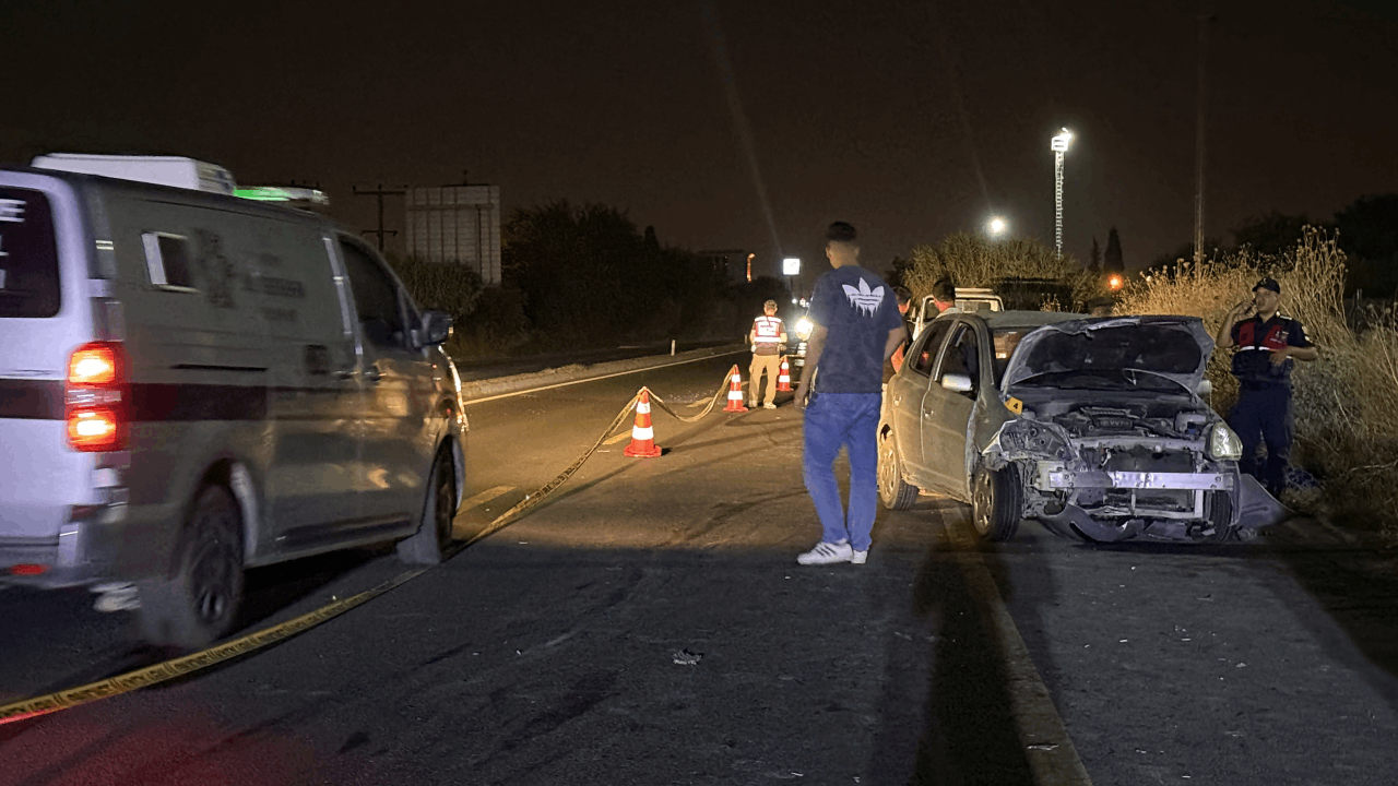 Aydın'da feci kaza: Yolun karşısına geçmek isteyen kadın hayatını kaybetti, 2 kişi yaralandı!