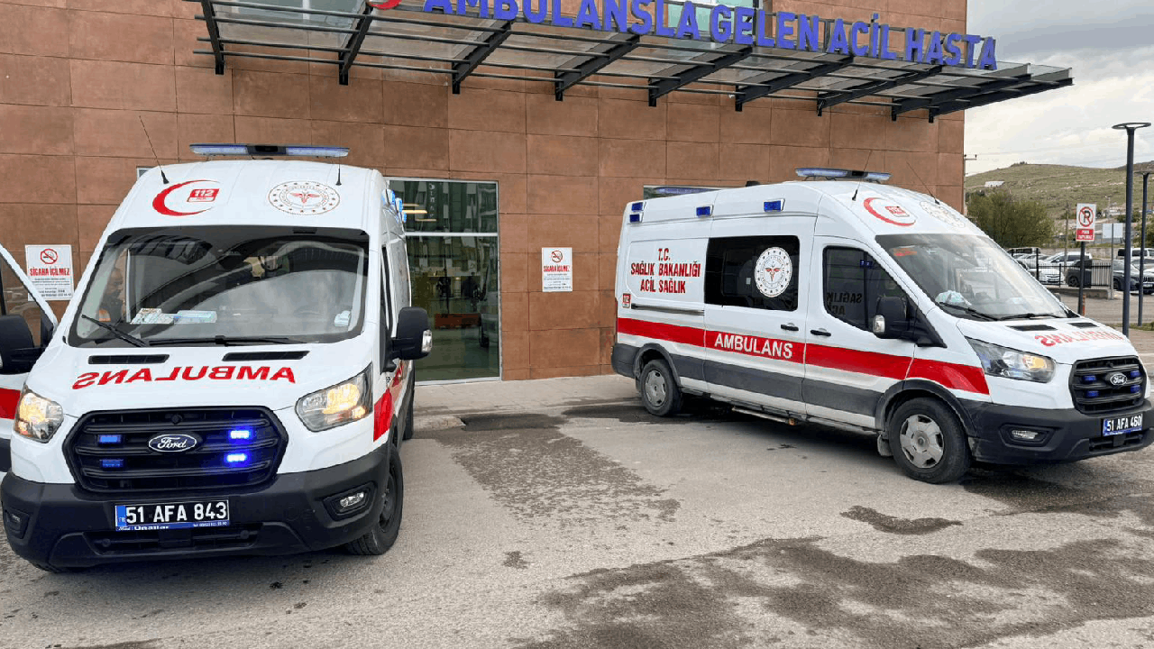 İki ayrı işletmede aynı yemek alarmı: 41 çalışan hastaneye kaldırıldı