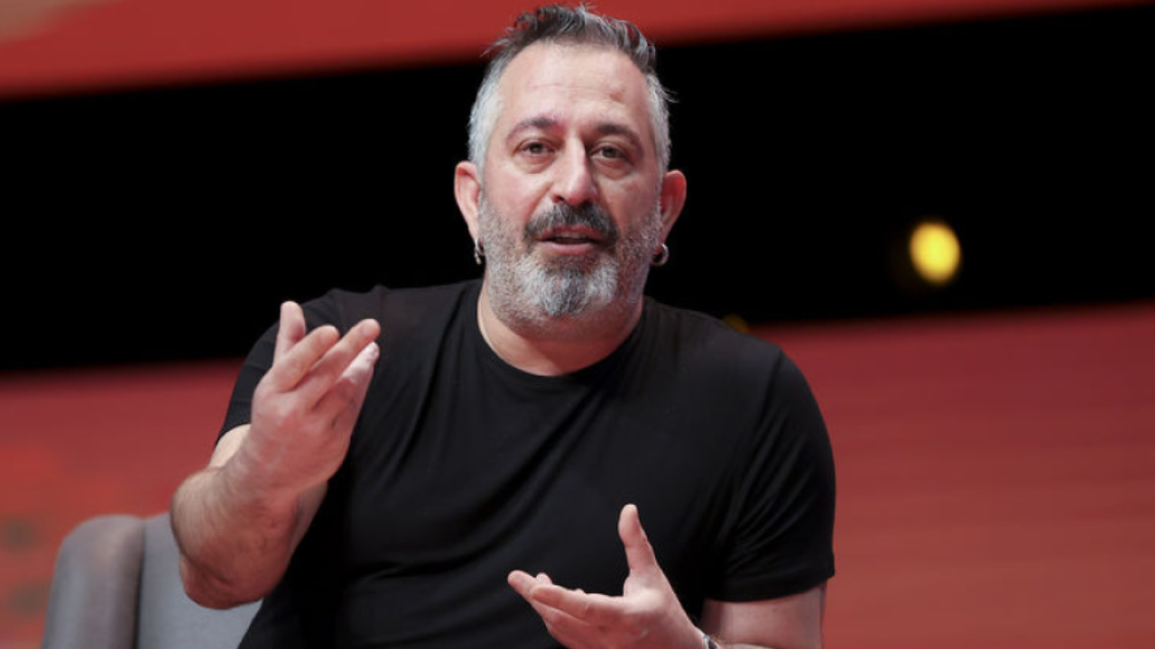 Cem Yılmaz'ın yeni imajı beğenilmedi
