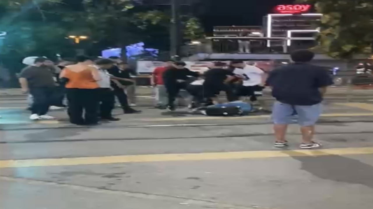 Parasını çalanların peşinden gitti: Tekme tokat dövdüler