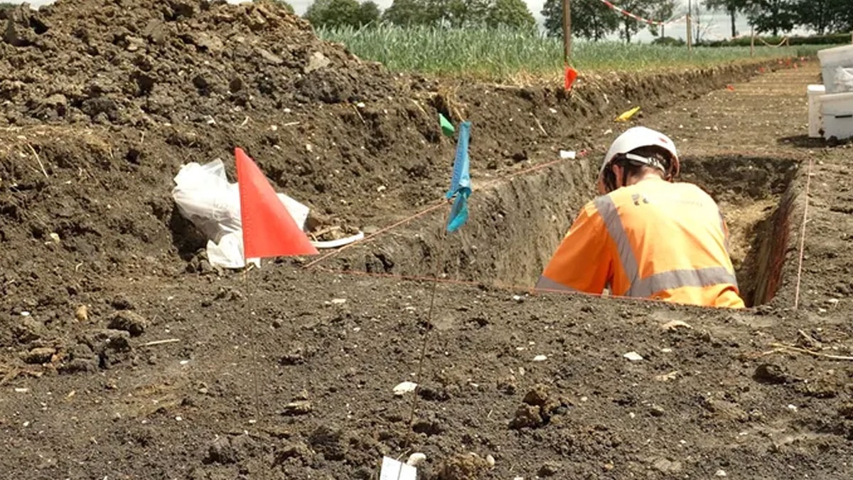 Yol kazısında tarihi para ortaya çıktı: Bir anda her şey durduruldu