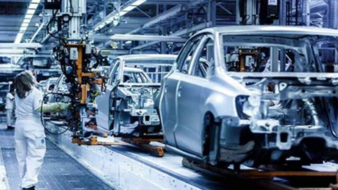 103 yıllık otomotiv devi iflas etti: Toplu işten çıkarmalar kapıda