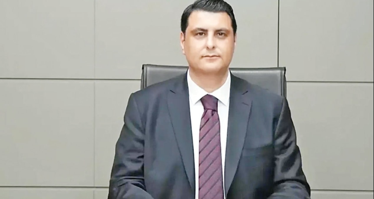 AKP’ye geçen belediye başkanına çifte suçlama