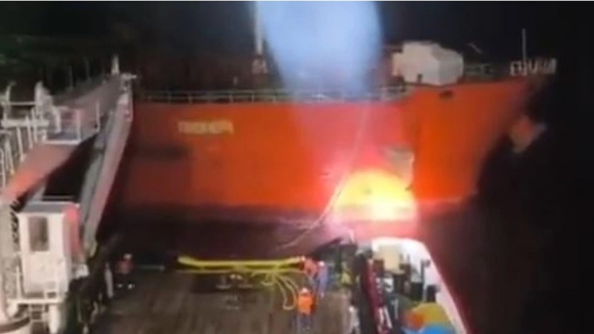 Marmara'da 96 bin tonluk petrol tankeri arıza nedeniyle sürüklendi