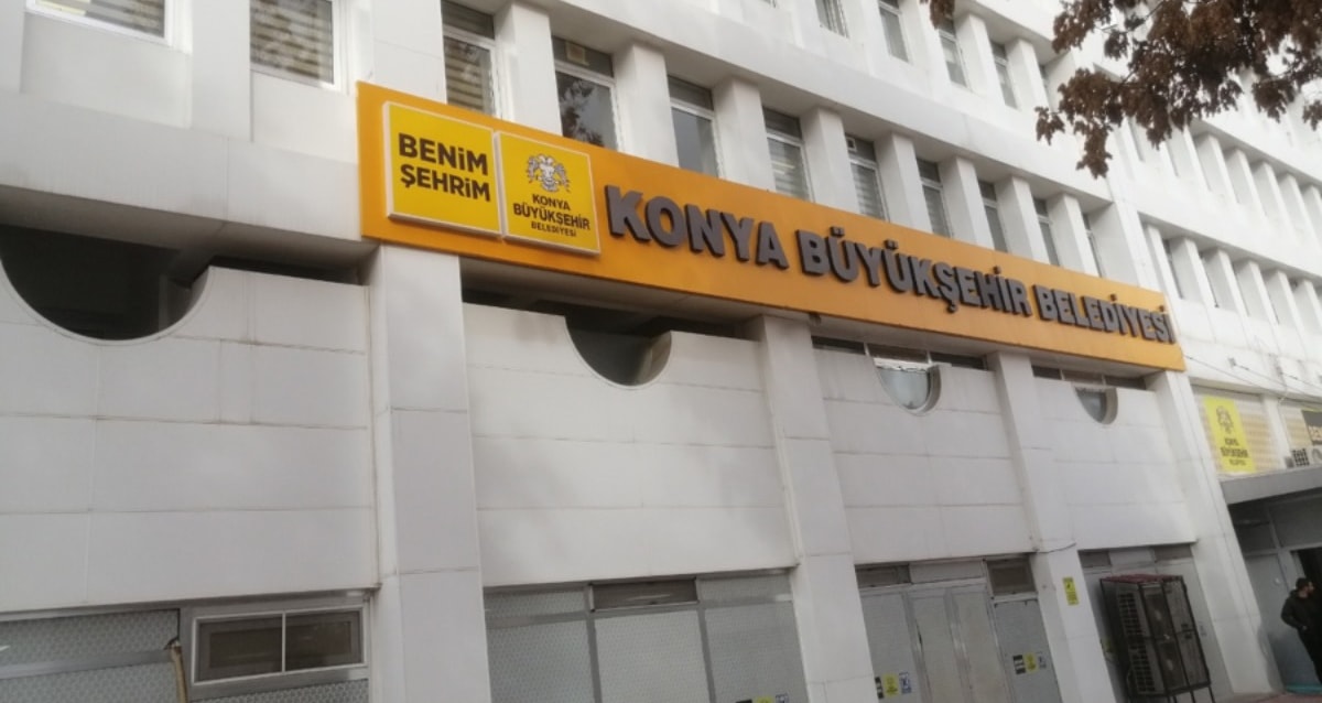 AKP'li Belediyede Üst Yönetimde Kadın Yok: 33 Üst Düzey Pozisyonun Tamamı Erkeklerde