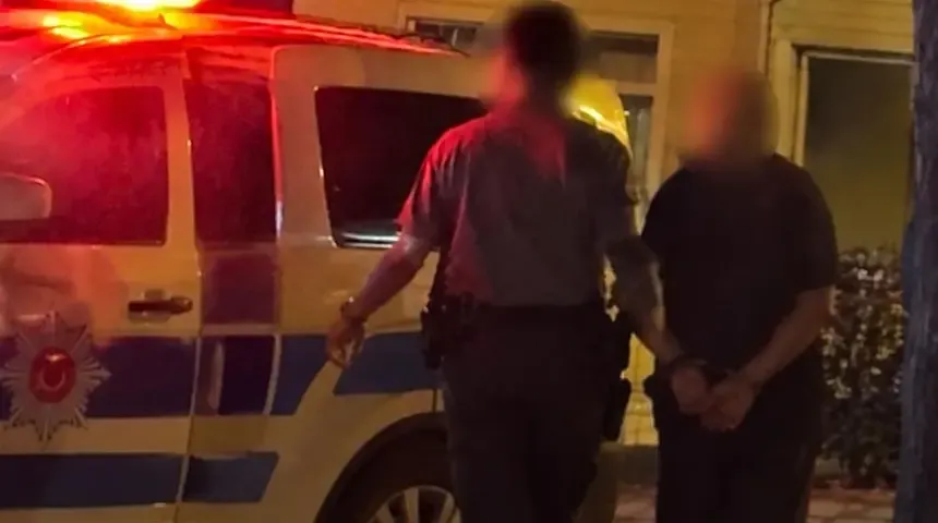 Bir il bu rezalaetle çakalanıyor! İş insanı, otel odasında iki küçük erkek çocuğuyla basıldı