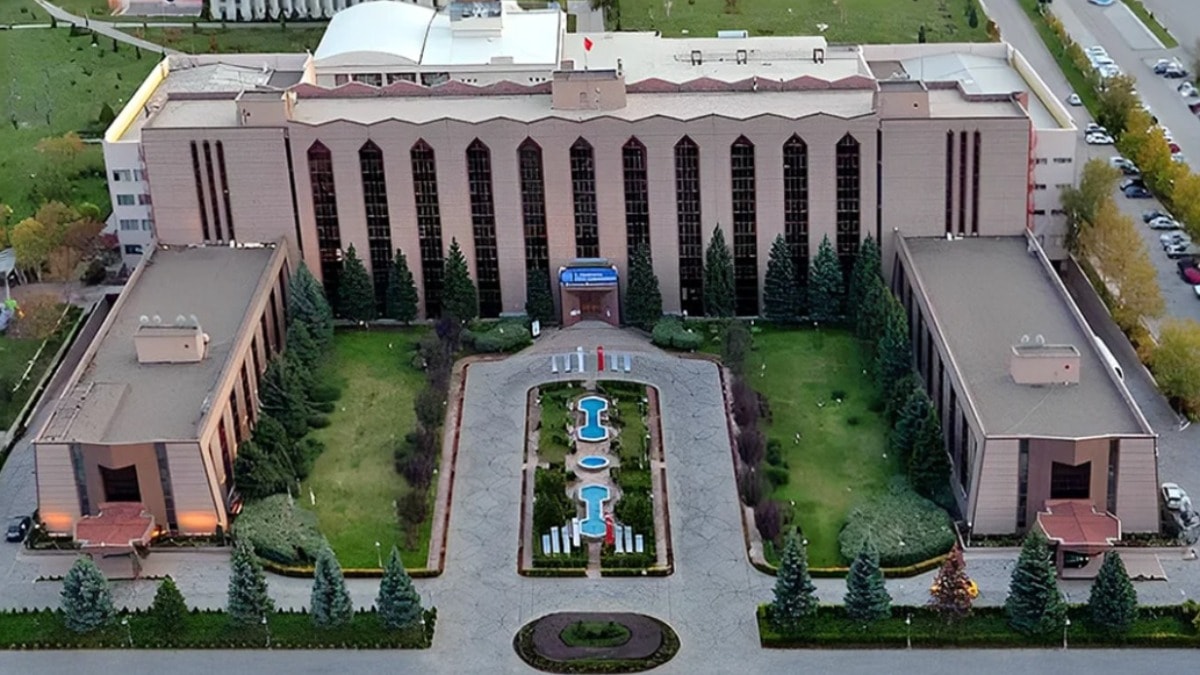 Diyanet’teki  ‘aşk kaçamağı’na kaçamak yanıt