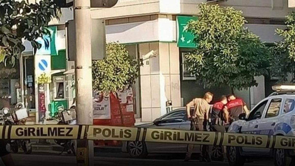İzmir'de silahlı banka soygunu girişimi