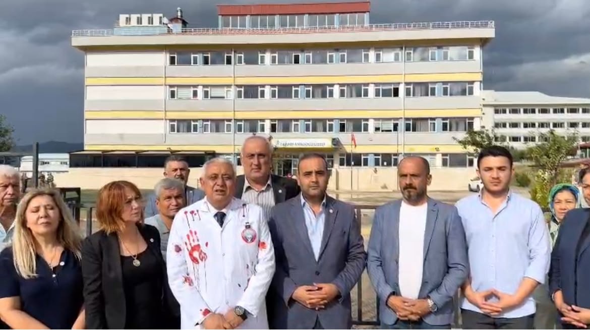 Eğitim-İş’ten öğretmen cinayeti sonrası tepki: ‘Yine öğretmenin gömleğine kan düştü’