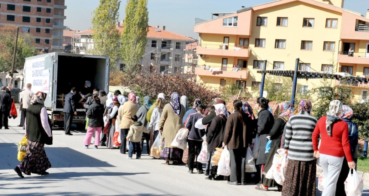 Günde 15 bin kişi devletten yardım bekliyor
