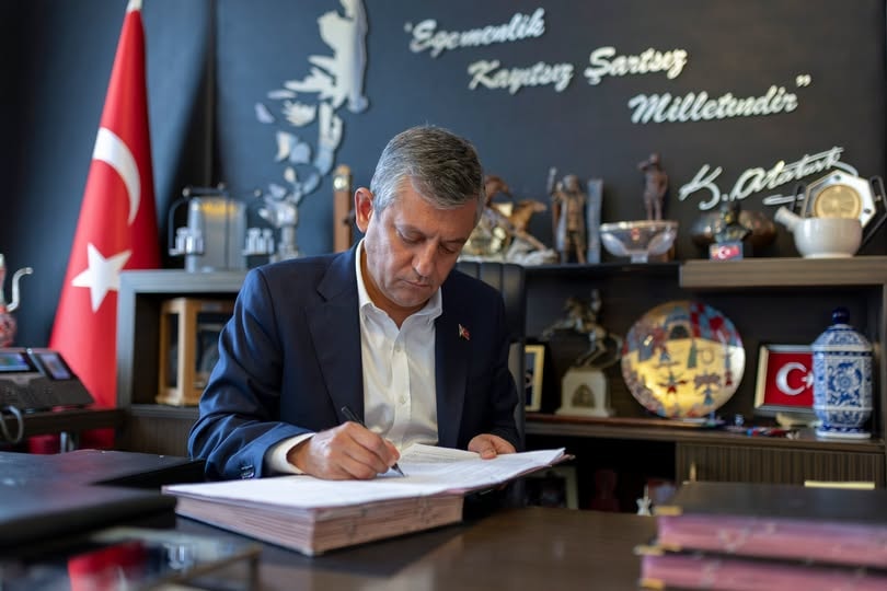 Yandaş gazeteciden müthiş iddia: Yargıtay'dan YENİ Parti'ye 'isminizi değiştirin' uyarısı