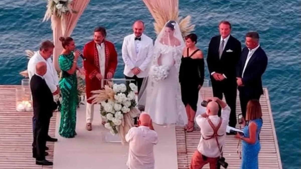 Eski başkanlar nikah şahitliğinde buluştu