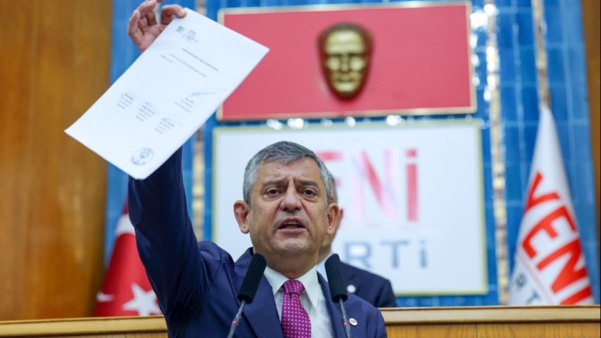Özgür Özel'in Yeni Parti'sine isim engeli!