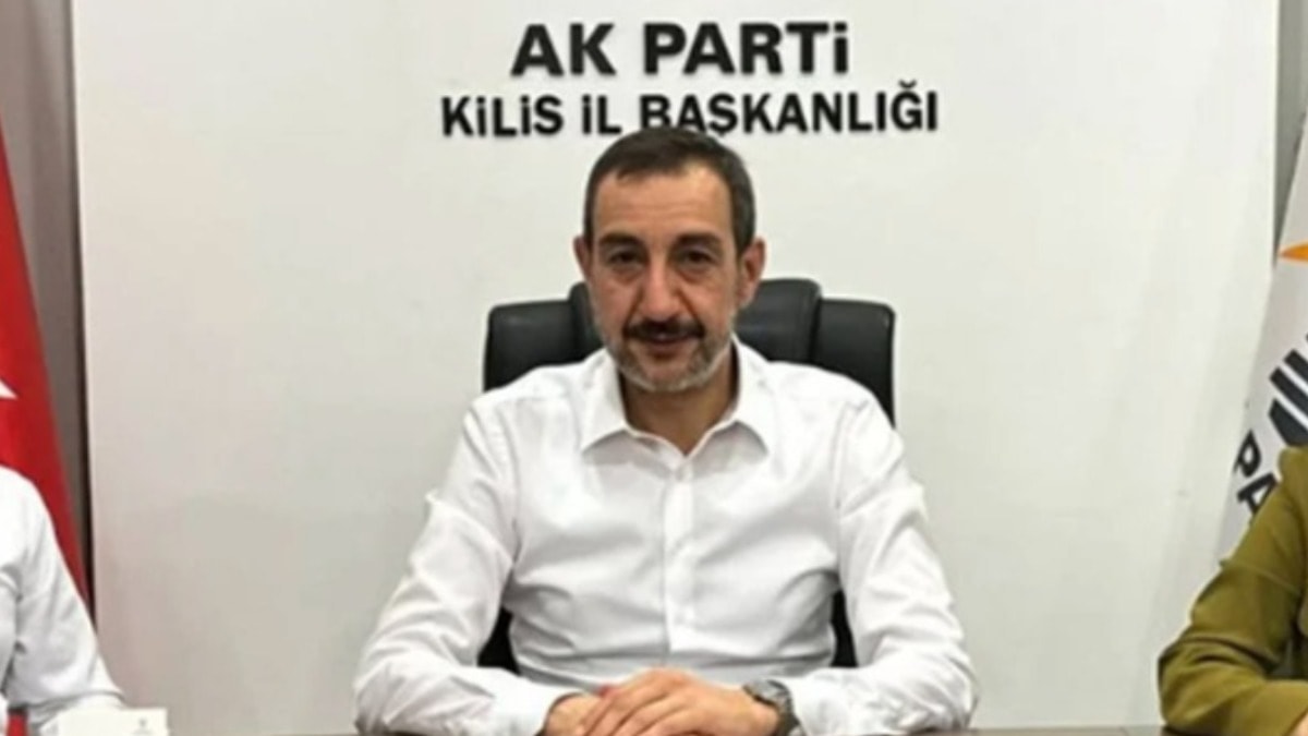 AKP’li başkandan görev isteyen kadına: Beni ikna et, evde yalnız mısın?