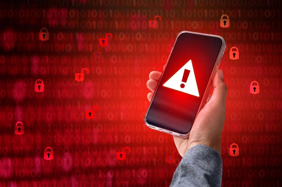 Türk bakanların telefonlarına siber saldırı şüphesi: Yetkililer harekete geçti