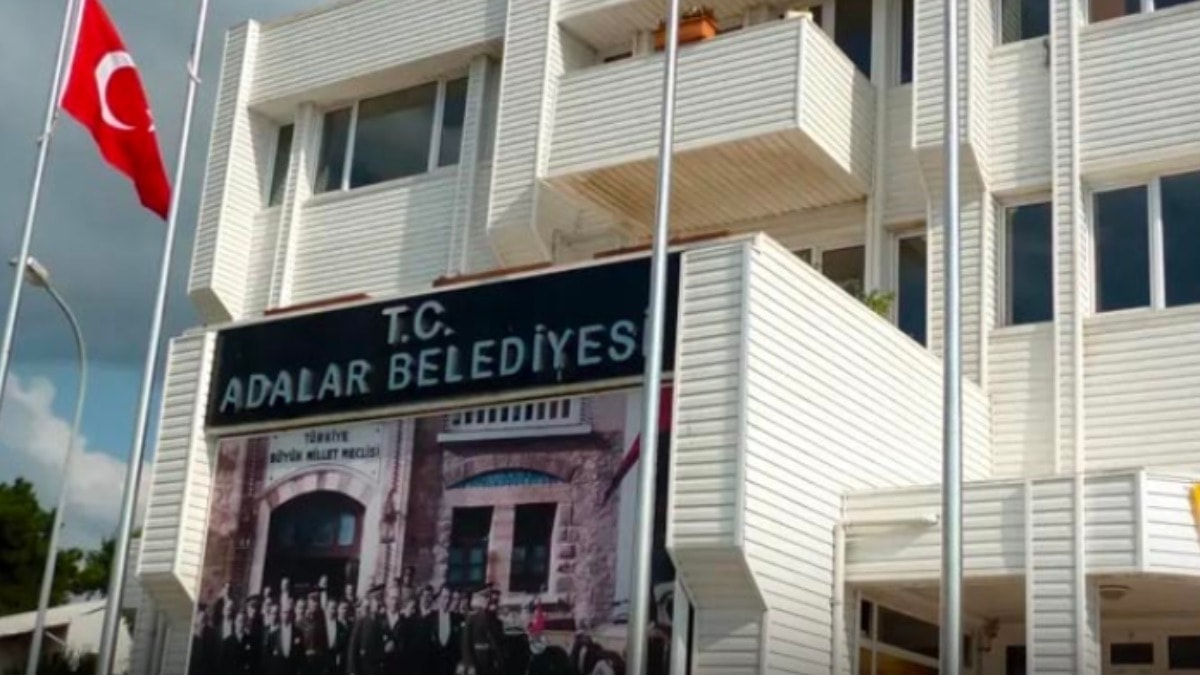 İstanbul’da kulisler hareketlendi: Dengeler değişiyor! Bir belediye daha AKP’ye geçebilir