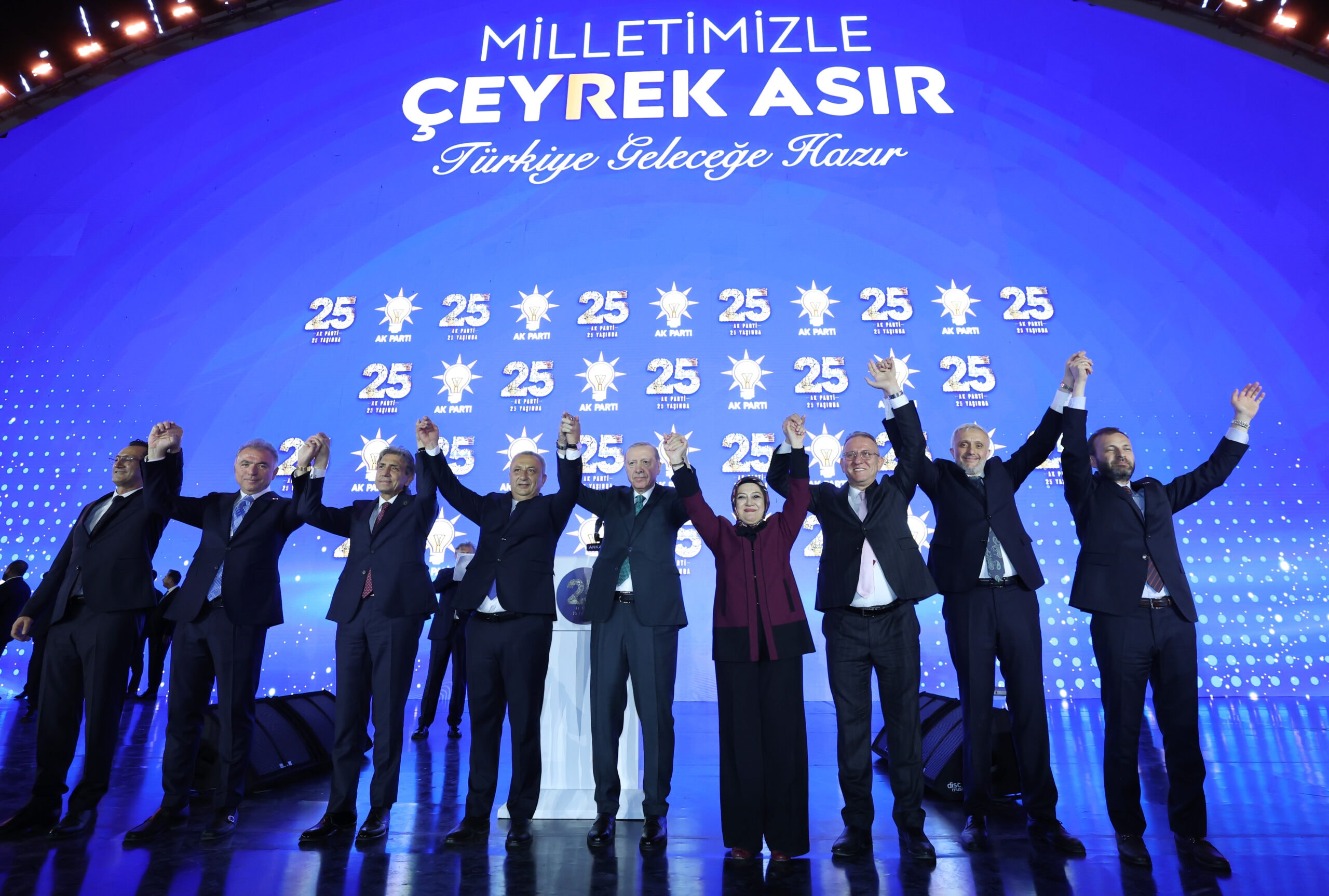 Saray’ın sesi duyurdu: 5 vekil AKP yolunda