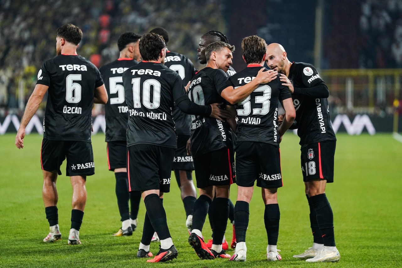 F.Bahçe derbisinin kahramanlarındandı! Beşiktaş'a şok haber
