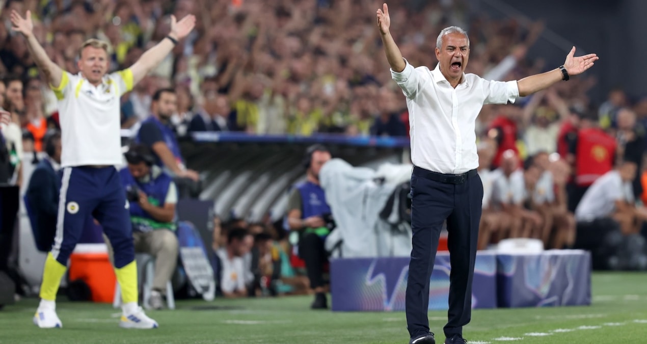 İsmail Kartal'a su şişesi fırlatan taraftar yakalandı