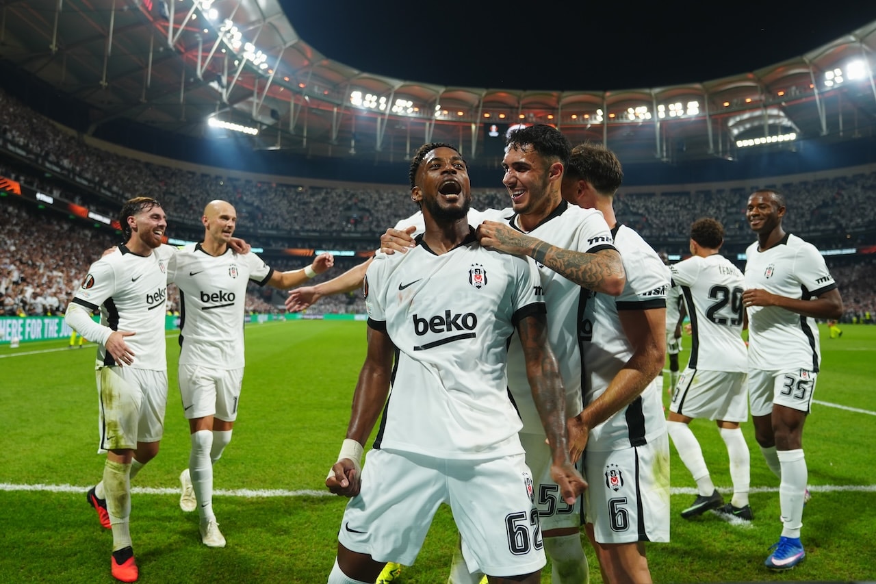Beşiktaş, Marsilya’yı sahadan sildi!