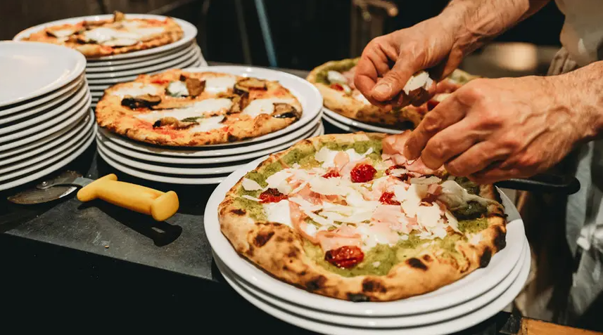 49 yıllık dev pizza zinciri şubelerini tek tek kapatıyor