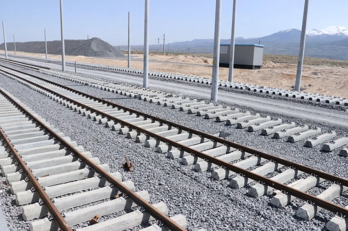 2.772 kilometrelik demiryolunu 'yaparsa Çin yapar' deyip kapılarını çaldılar