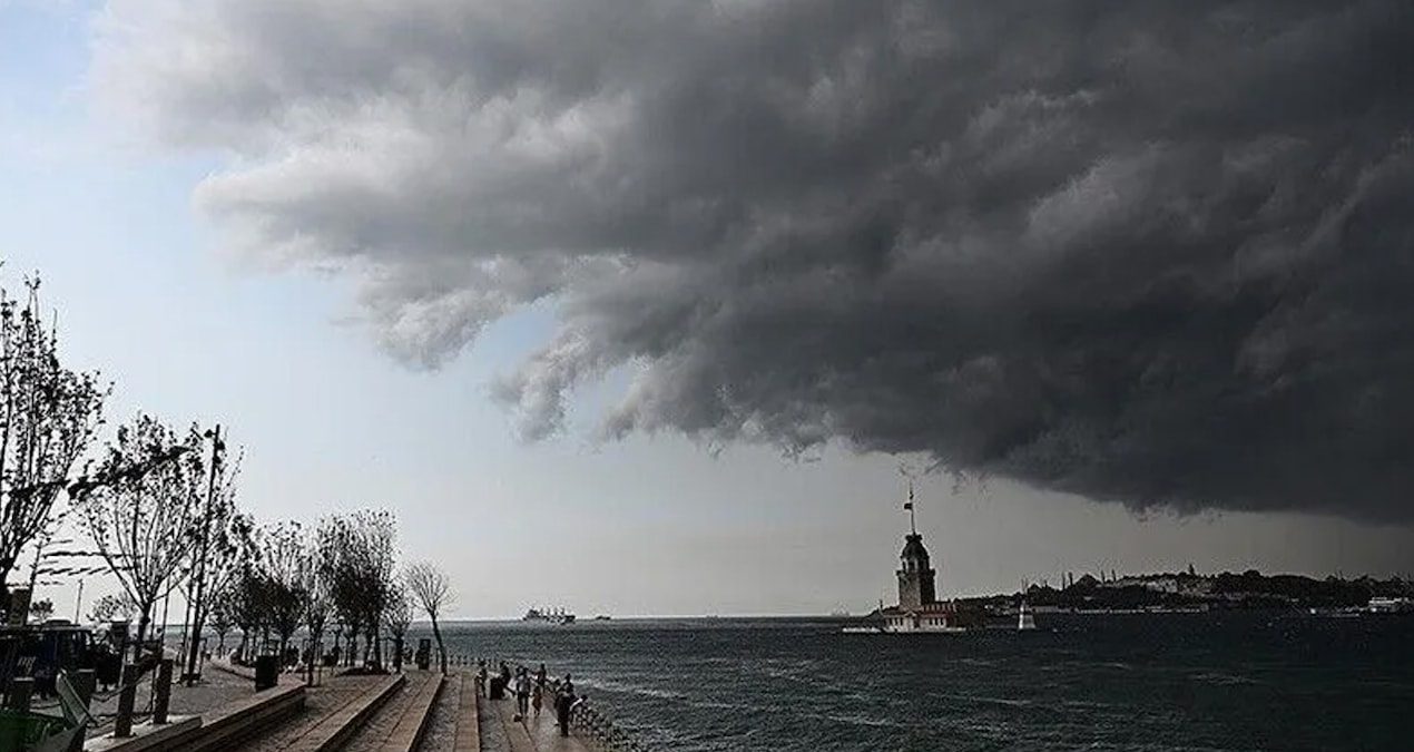 İstanbul’da hava tersine dönüyor: AKOM saatine kadar açıkladı