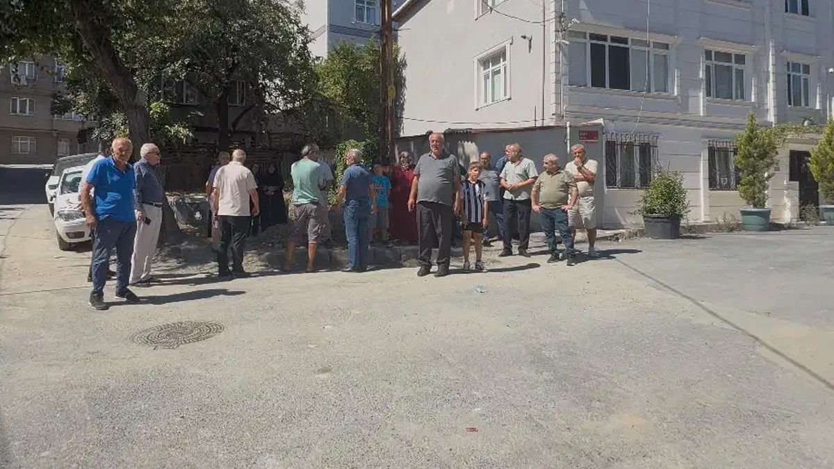 AKP'li belediye halkın 65 yıllık yolunu sattı, mahalleli ayağa kalktı
