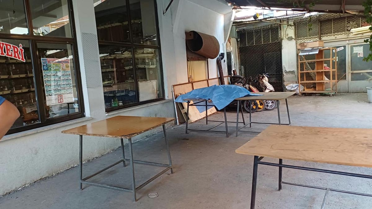 Manisa’da bir kişi, kıraathanede ölü bulundu