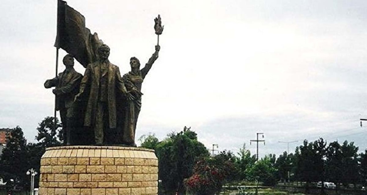 YENİ Partili Deniz’den Atatürk Anıtı tepkisi