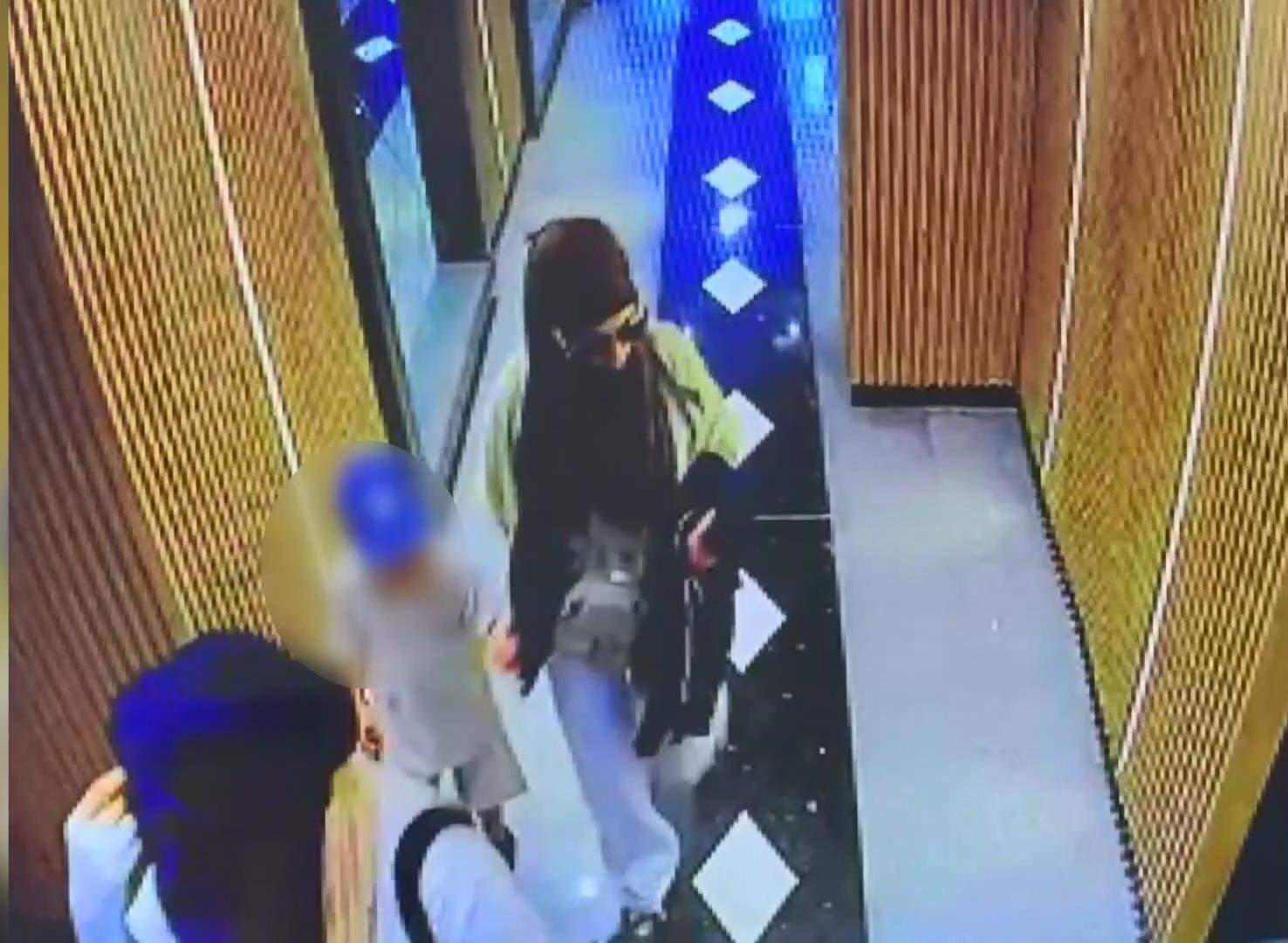 Avcılar’da pes dedirten hırsızlık girişimi! Eve girerken yakalanınca kaçtılar, ayakkabıları da değiştirdiler