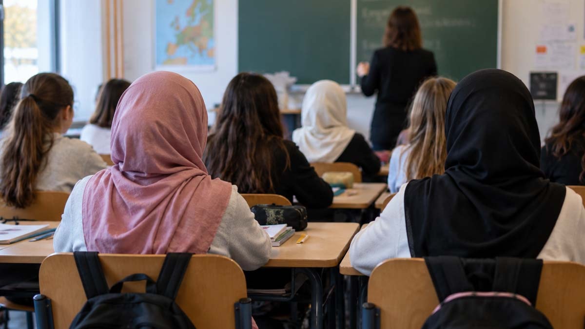 Kardeş ülkede 'başörtüsü' yasağı
