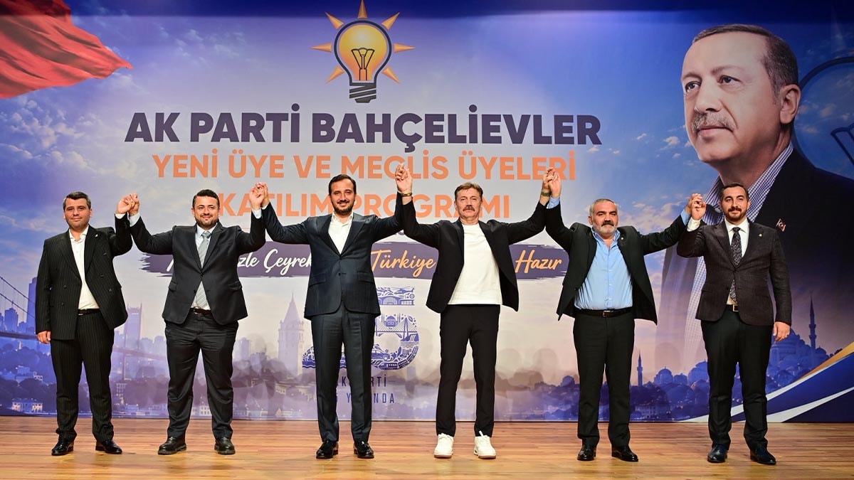 Bahçelievler’de dengeler değişti: 3 CHP’li üye AKP’ye katıldı, Meclis çoğunluğu Cumhur İttifakı’na geçti
