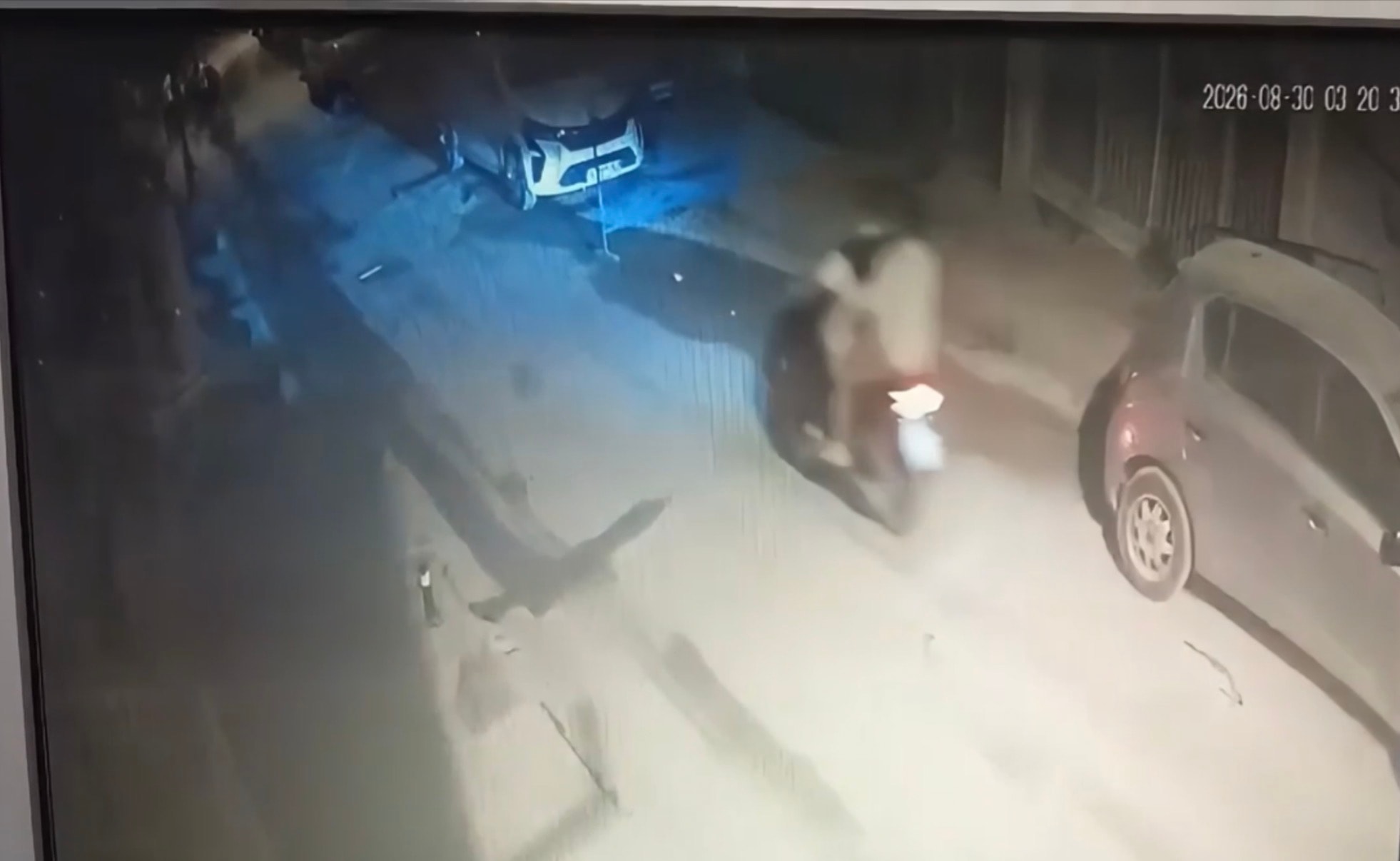 Beyoğlu'nda kanlı 'yan bakma' kavgası!
