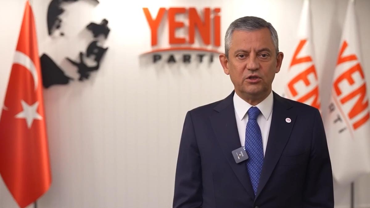 YENİ Parti lideri Özgür Özel'den telefon vergilerine tepki