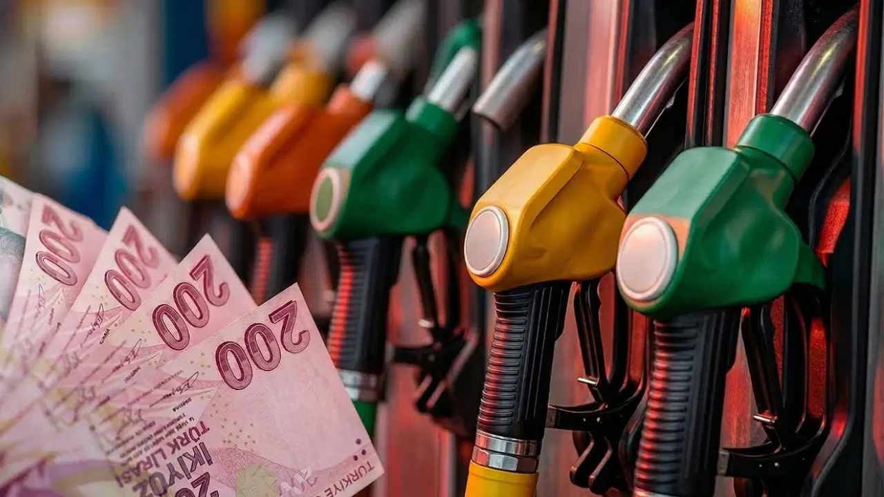 Bu gece akaryakıta tarihin en büyük zammı geliyor