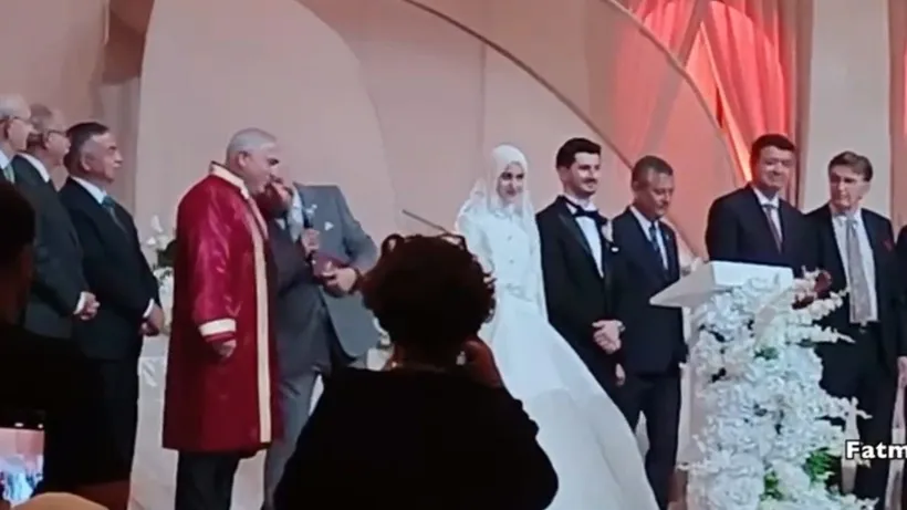 “Başına neler gelecek” demişti... Fatih Belediye Başkanı’ndan Arınç’a olay sözler