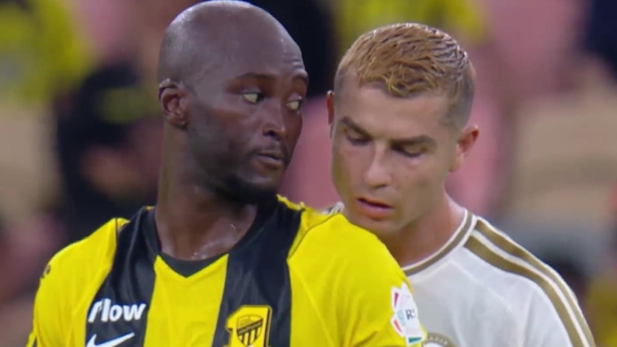 Ronaldo, rakibinin taktik kağıdını okumaya çalıştı