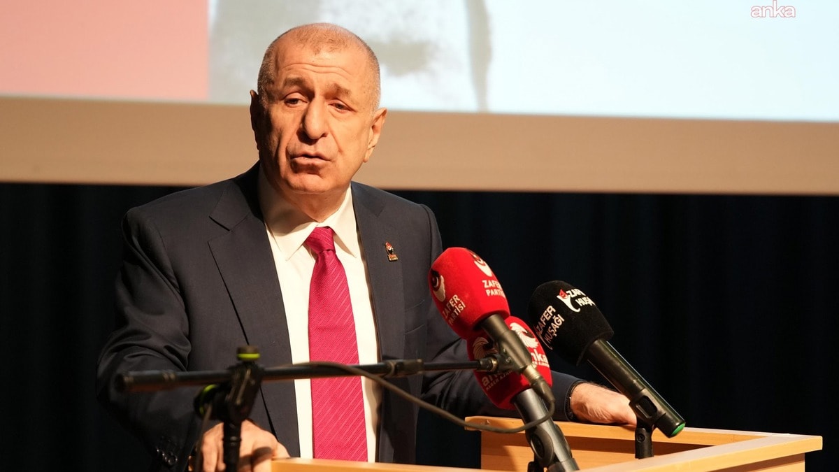 Özdağ, ilk maaşıyla kendisine hediye alan gencin notunu paylaştı