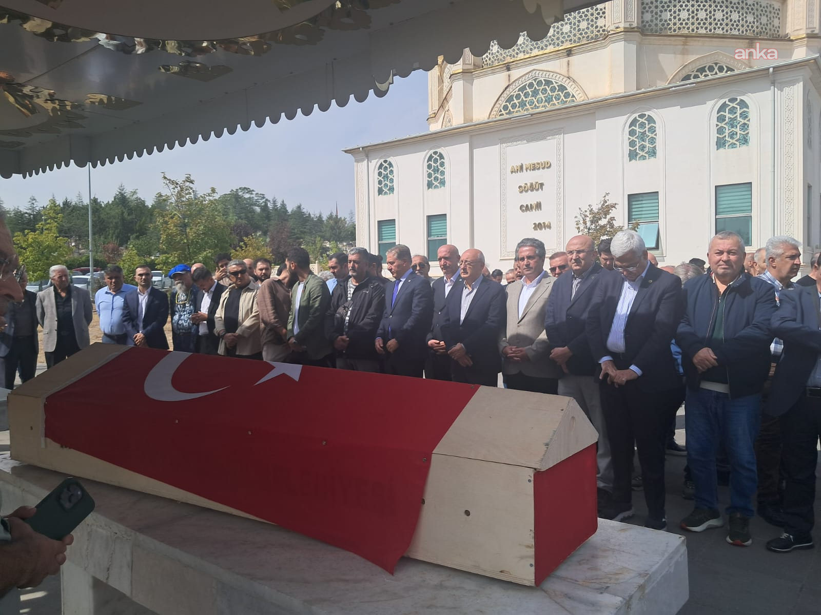 Emekli polis Ali Şekeroğlu son yolculuğuna uğurlandı